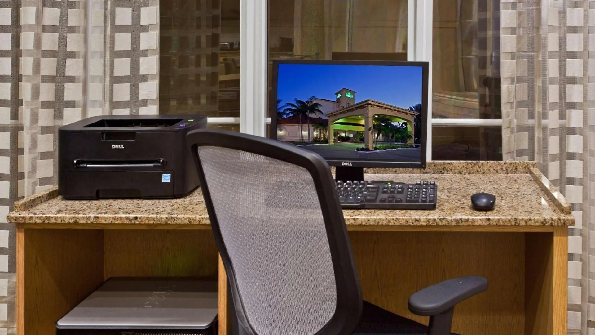 La Quinta By Wyndham Miami Airport West 3*