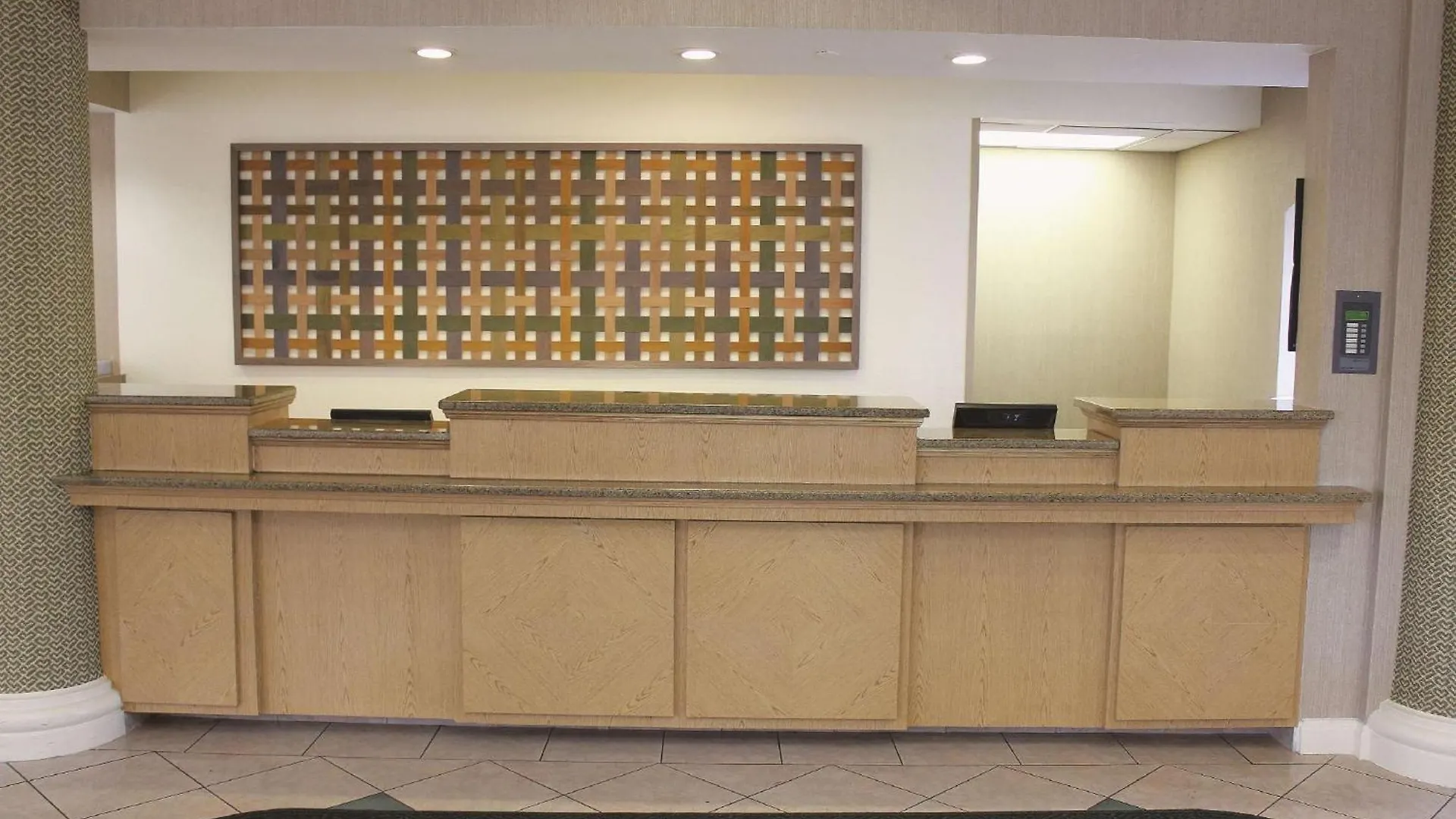 Hotel La Quinta By Wyndham Miami Airport West