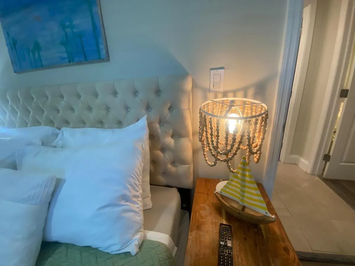 Σπίτι διακοπών Townhouse With Patio, Gazebo, Free Parking, Centrally Located Μαϊάμι