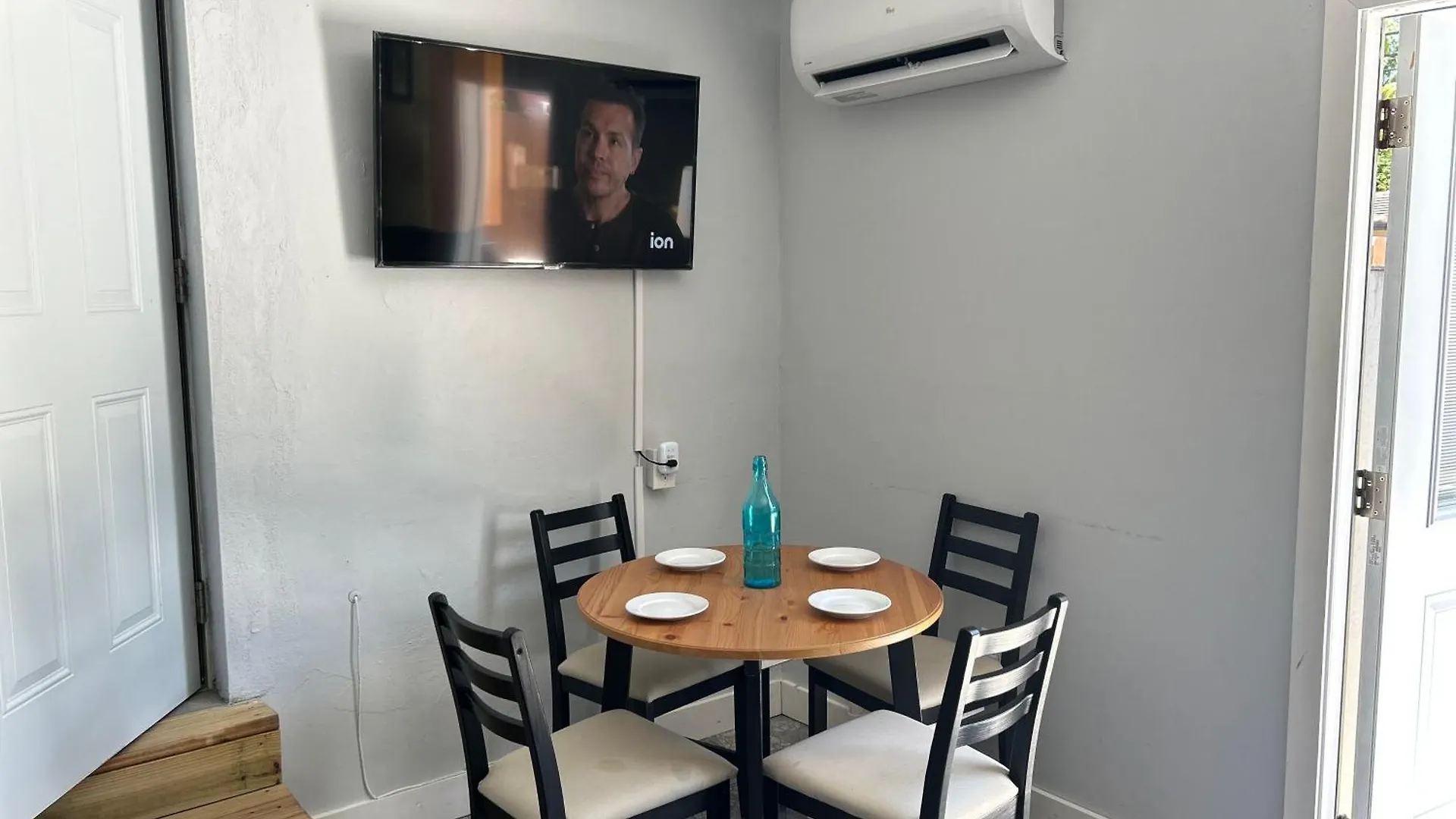Holiday home Main House 3 Bed 2 Bath & 1 Bed 1 Bath