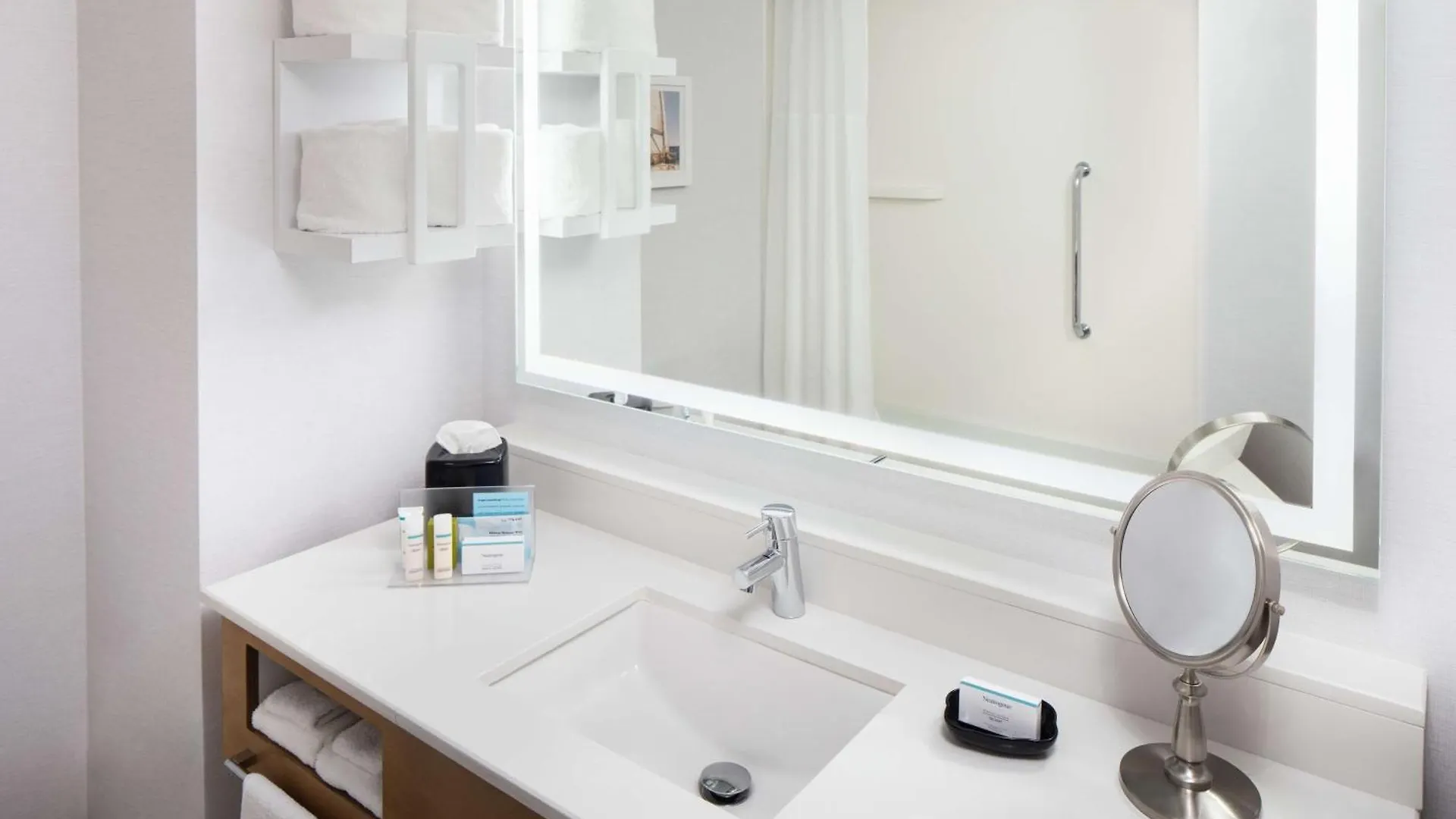 Hotel Hampton & By Hilton Downtown/brickell Miami