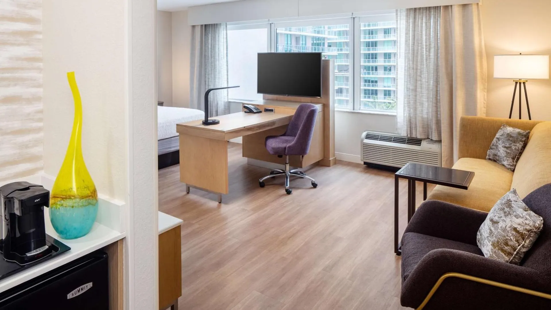 Hampton & By Hilton Downtown/brickell Hotel 3*
