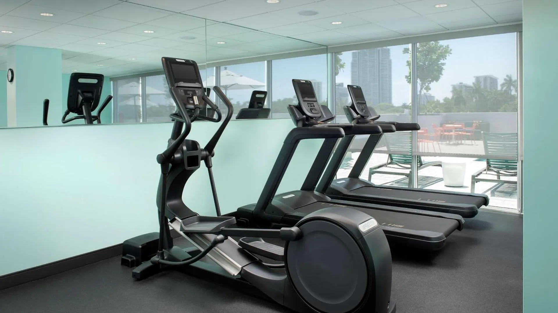 Tru By Hilton West Brickell 3*