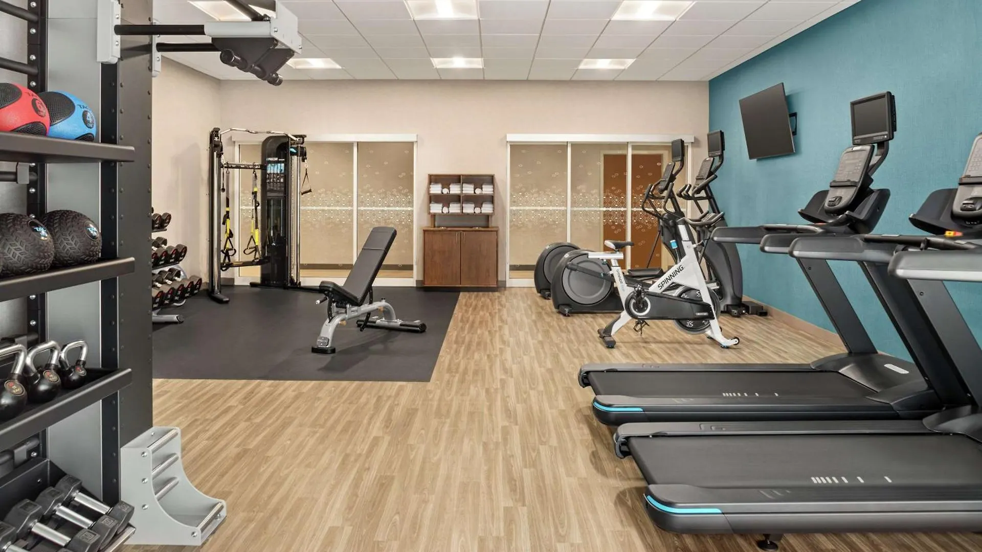 Hampton & Miami, Kendall, Executive Airport Hotel Country Walk