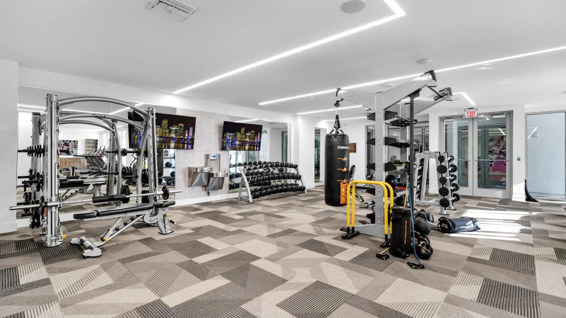 Prime Location 1-bed Retreat With Free Parking מיאמי
