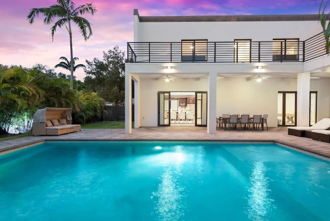 Villa Granada Modern Luxury In Massive Mansion With Heated Pool *