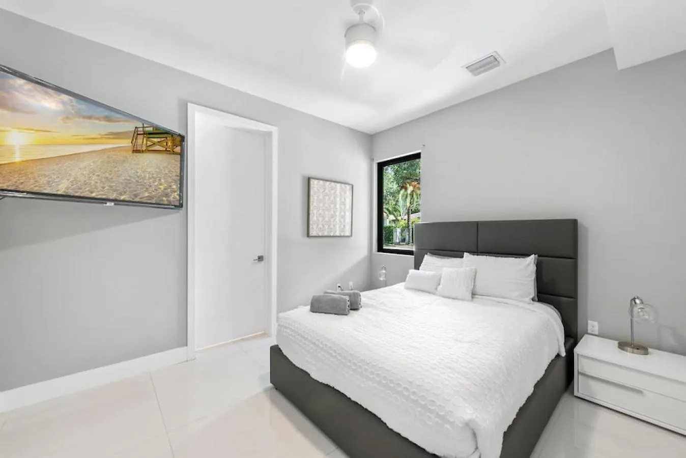 Granada Modern Luxury In Massive Mansion With Heated Pool Villa Miami