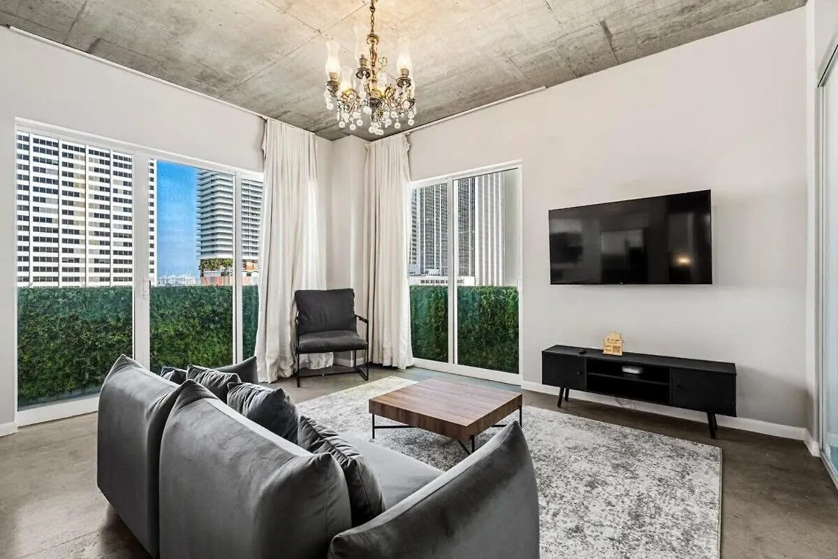Long Term Allowed Dt Rooftop And Lap Pool * Miami