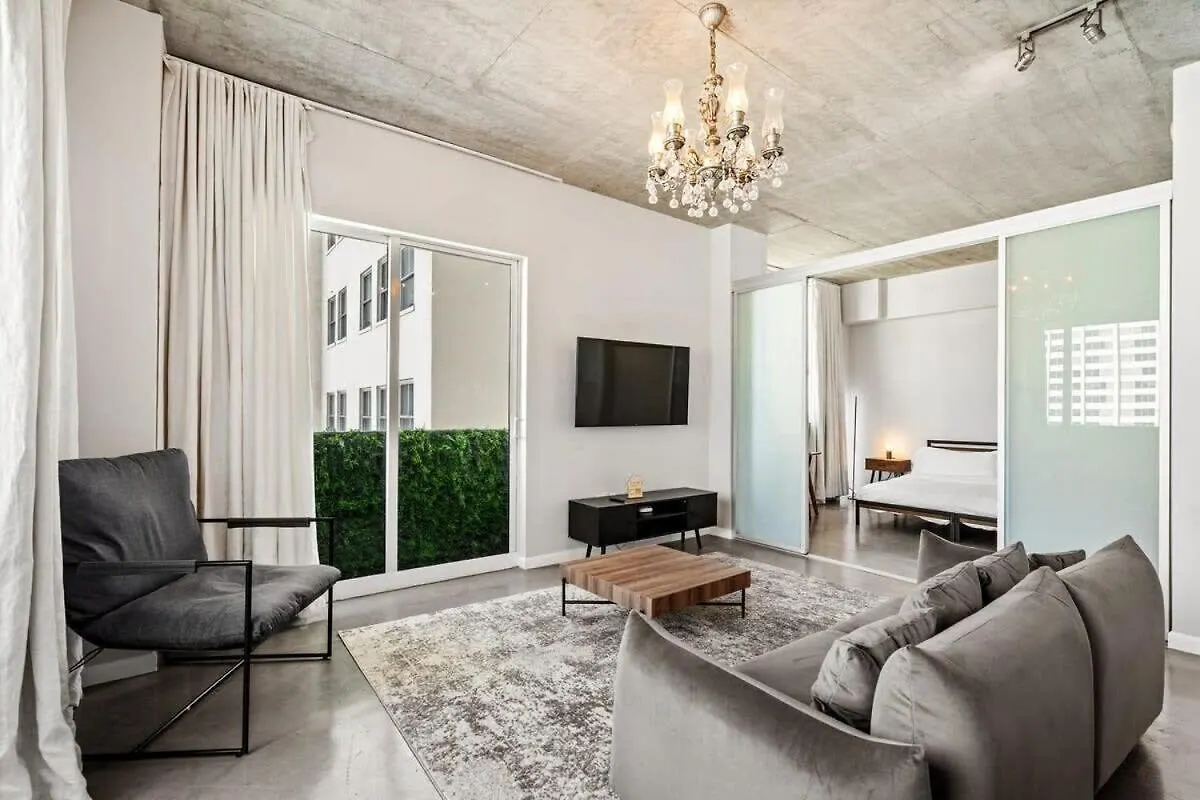 Long Term Allowed Dt Rooftop And Lap Pool Apartment Miami