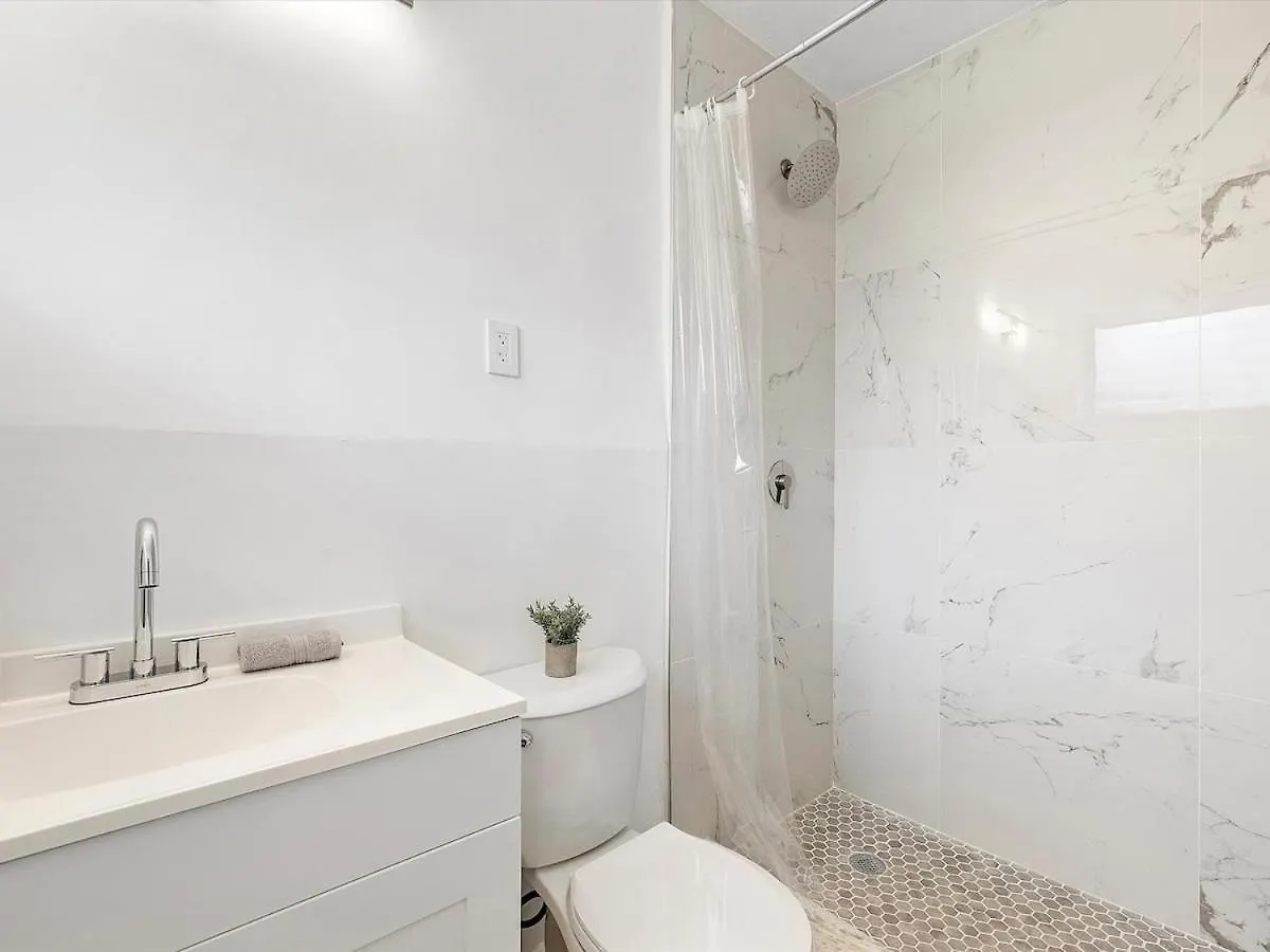 3br Newly Renovated In 15 Min To Holiday home Miami