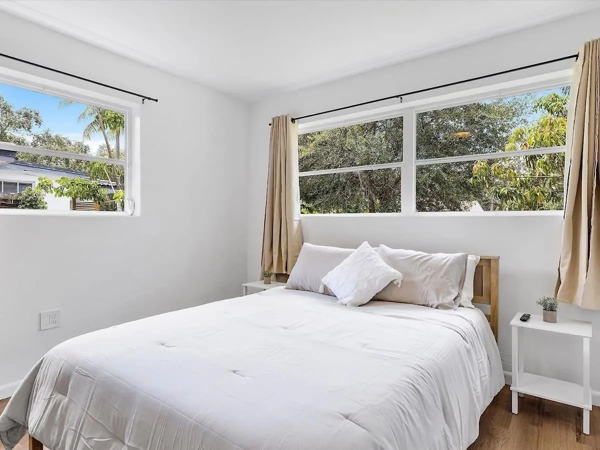 3br Newly Renovated In 15 Min To * Miami