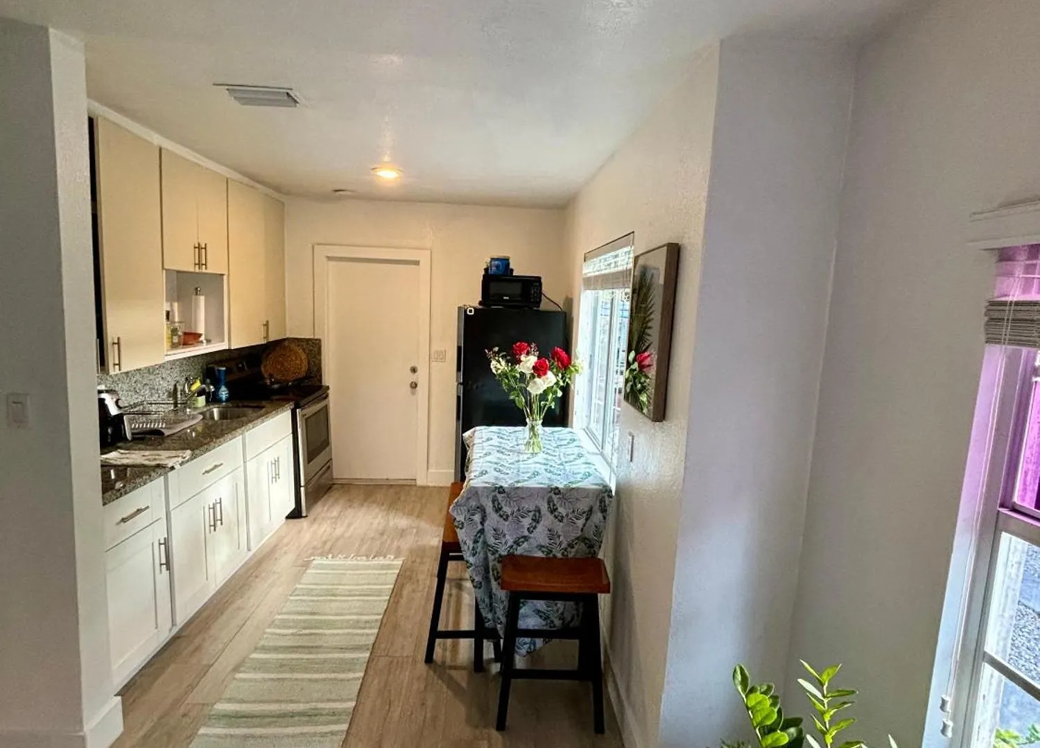 Pensjonat Deluxe In Location In A 2 Bedrooms Unit - Parking, Laundry And Luggage Storage