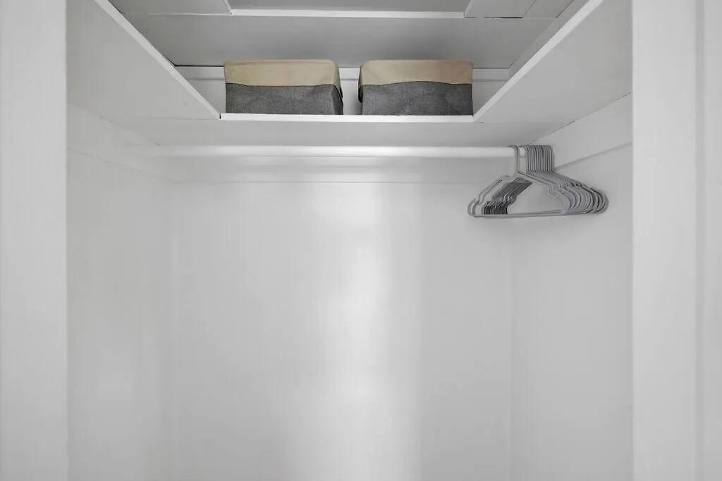 Paradise-poolside House-centrally Located 別荘 *