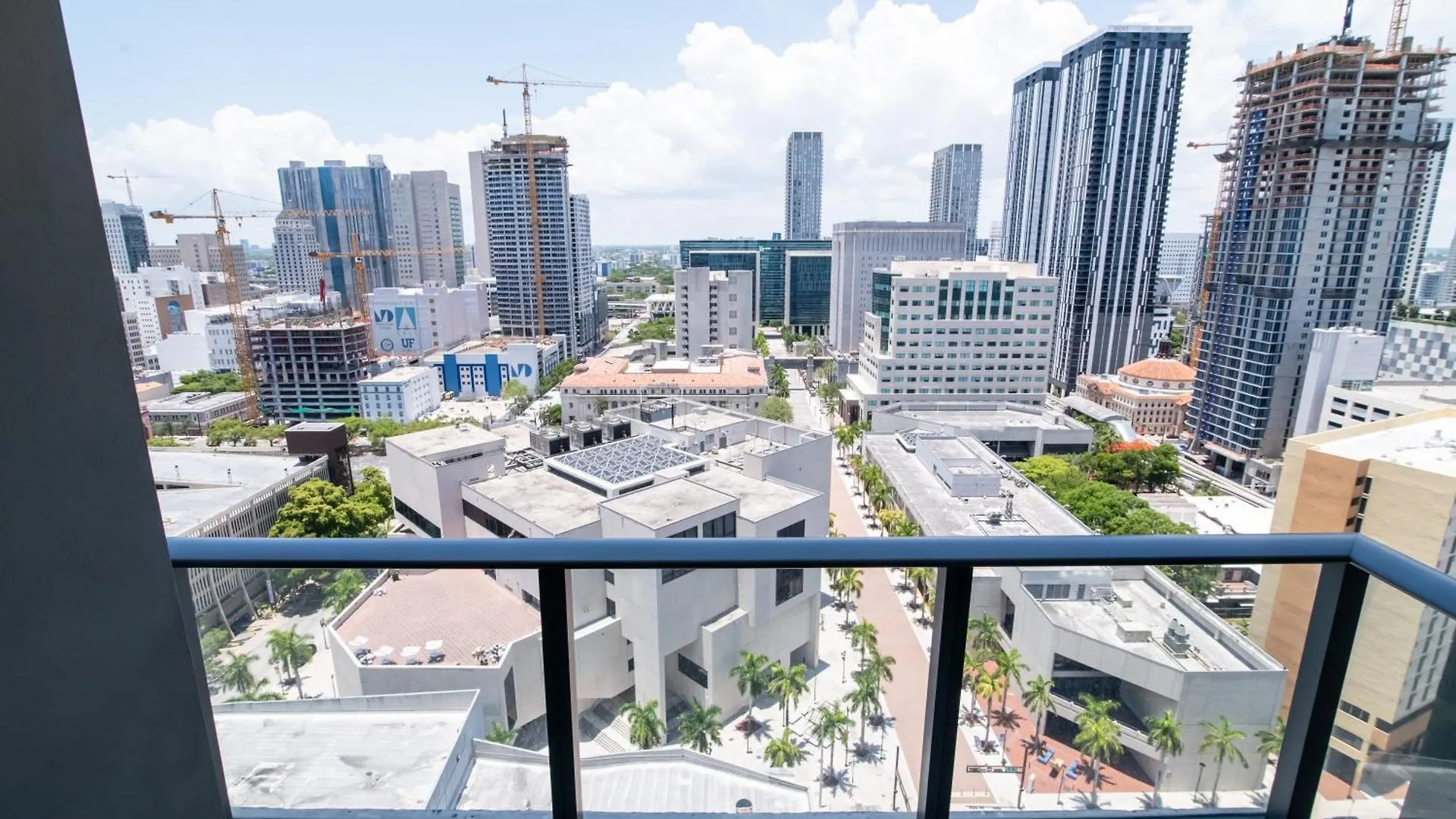 Luxurious King Bed In Downtown * Miami
