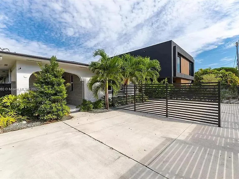 24 Guests Luxury House With Pool & Gazebo! Casa de Férias *