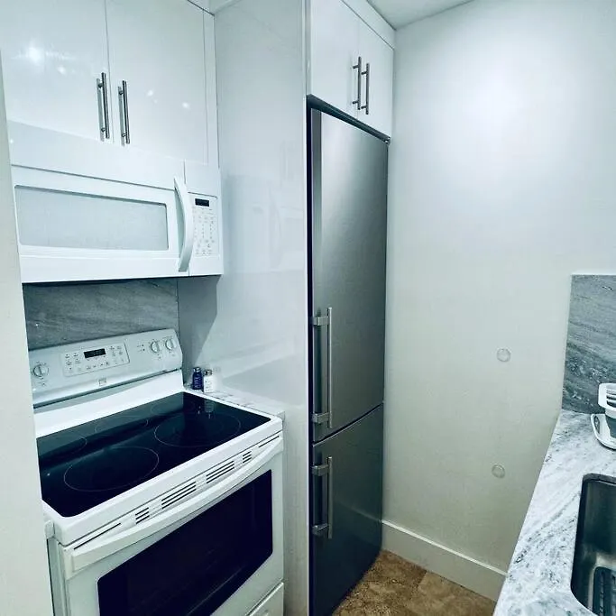 Brand New! Lovely 1 Bedroom With Pool By The Miami