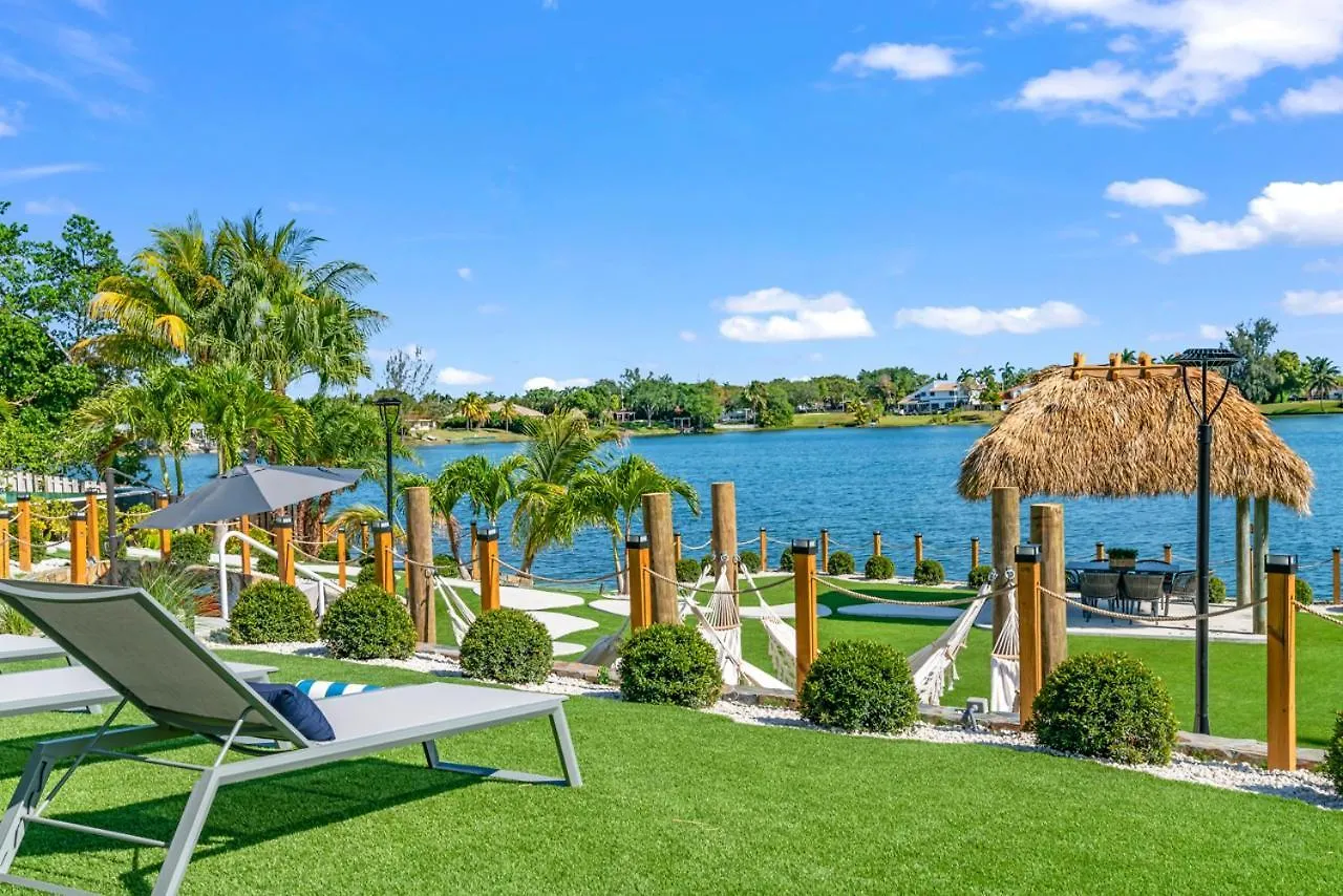 Σπίτι διακοπών Wonderlake Infinity Pool L66
