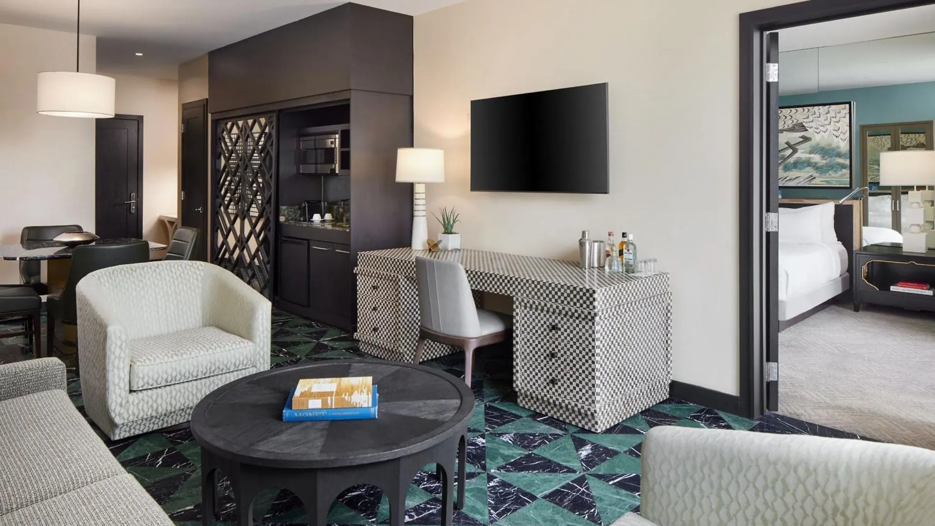 Hotel W
