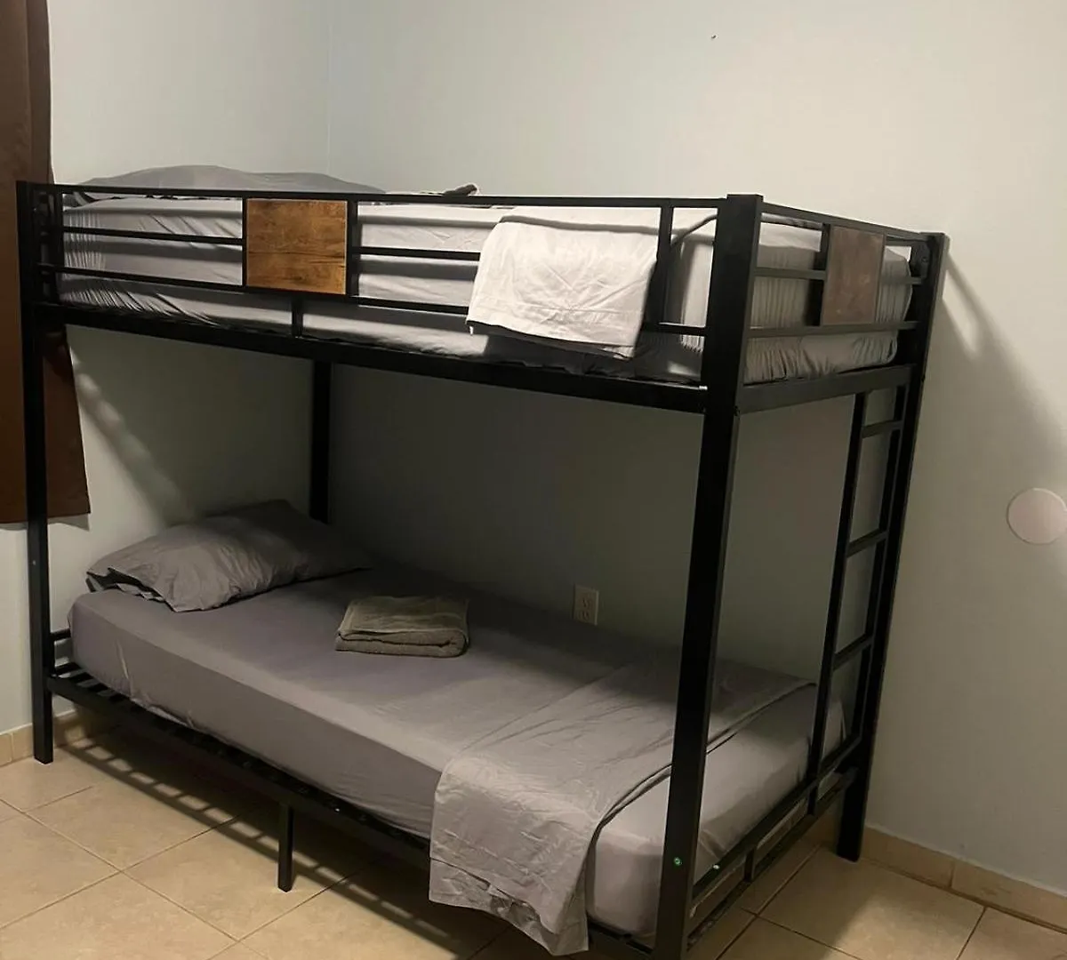 Beds & Sheets Downtown