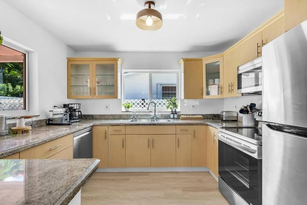Modern 3 Bedroom Getaway With Parking In Coral Gables Nyaraló Miami