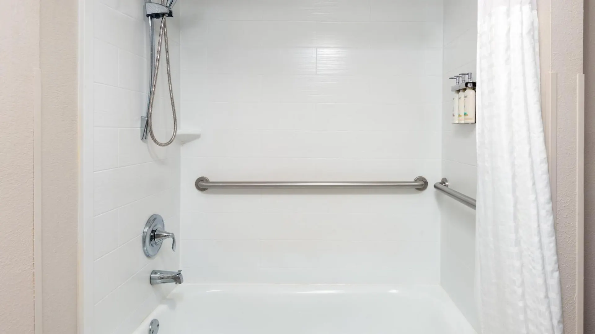 Express Miami Airport Area By Ihg Hotel 3*