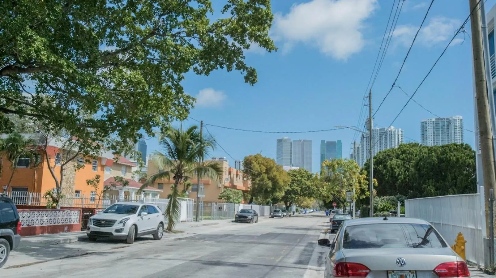 Chic 2 Bedroom Close Downtown W Parking Appartement