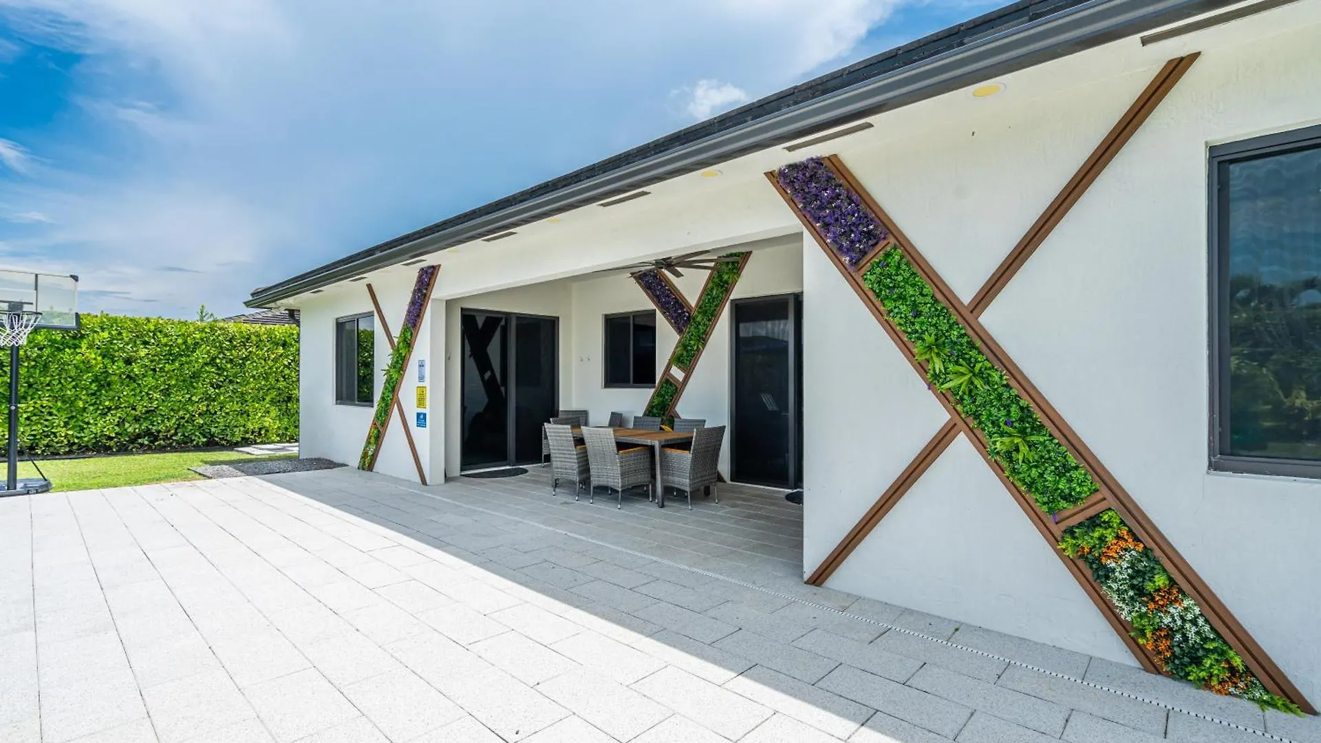 The Luxe Retreat *