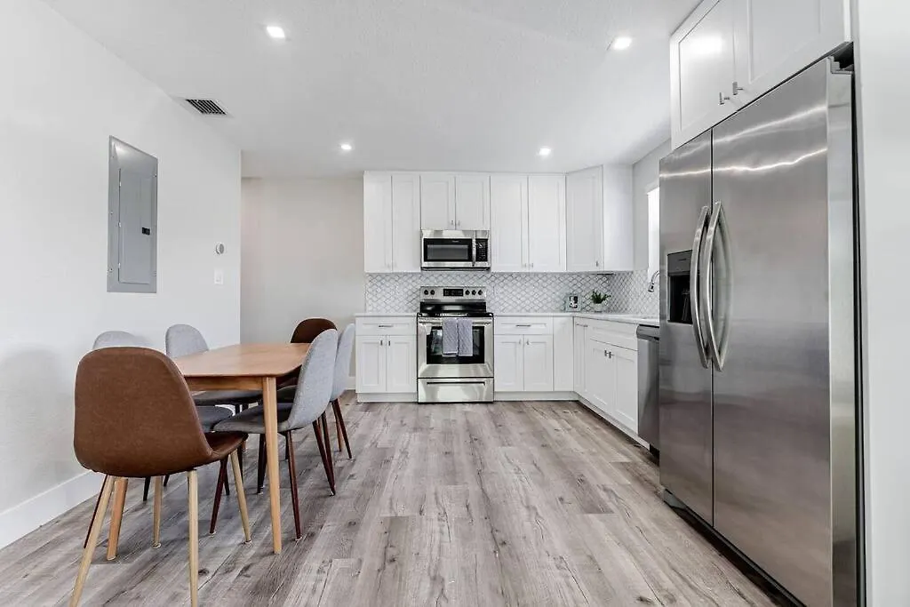 Tatil Evi Modern Oasis Retreat - Close To Airport Miami