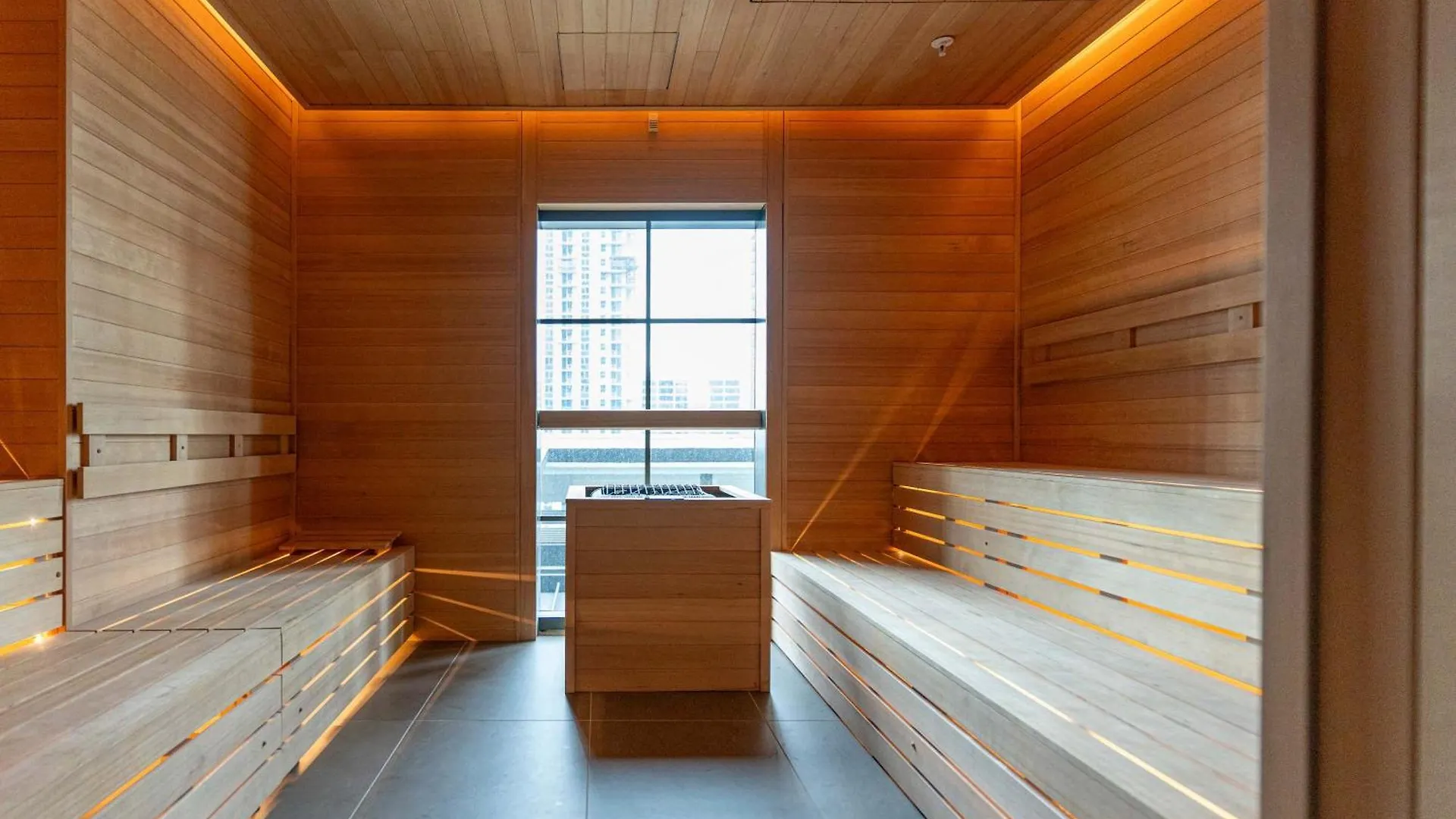 Orange Crush - Resort-style Amenities & Location Apartamento