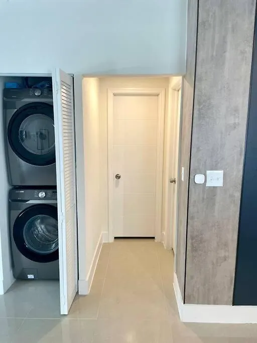 Modern W Jacuzzi Near Wynwood-design District-mia Airport Miami