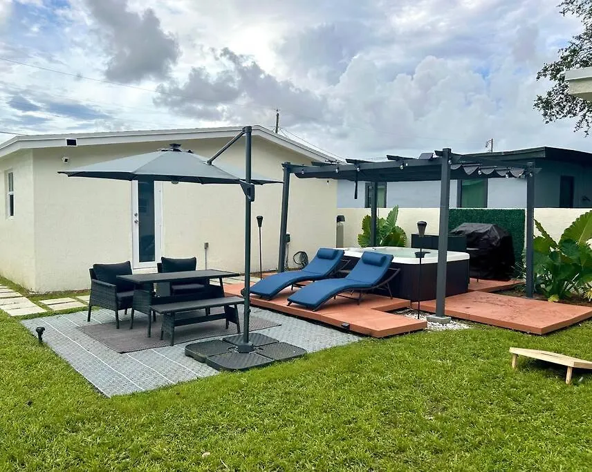 Holiday home Modern W Jacuzzi Near Wynwood-design District-mia Airport *