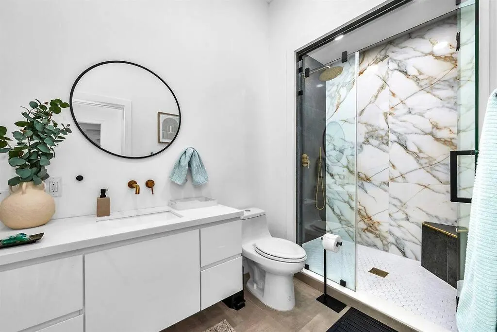 Modern Designer In Vibrant Little Haiti Semesterbostad