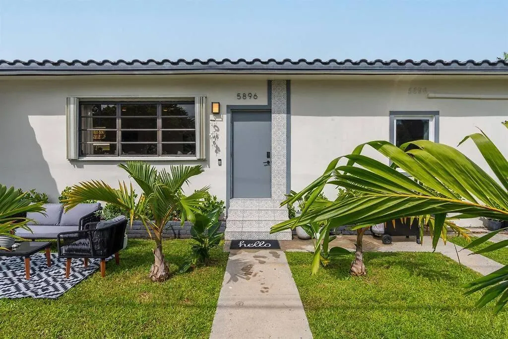 Modern Designer In Vibrant Little Haiti Semesterbostad Miami