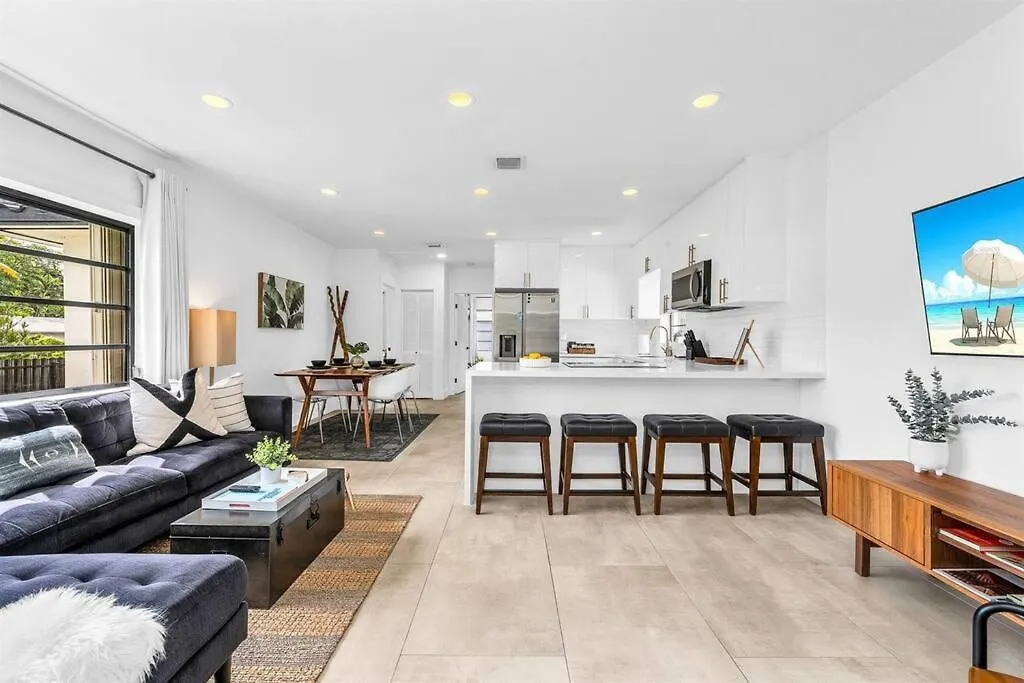 Modern Designer In Vibrant Little Haiti Semesterbostad *