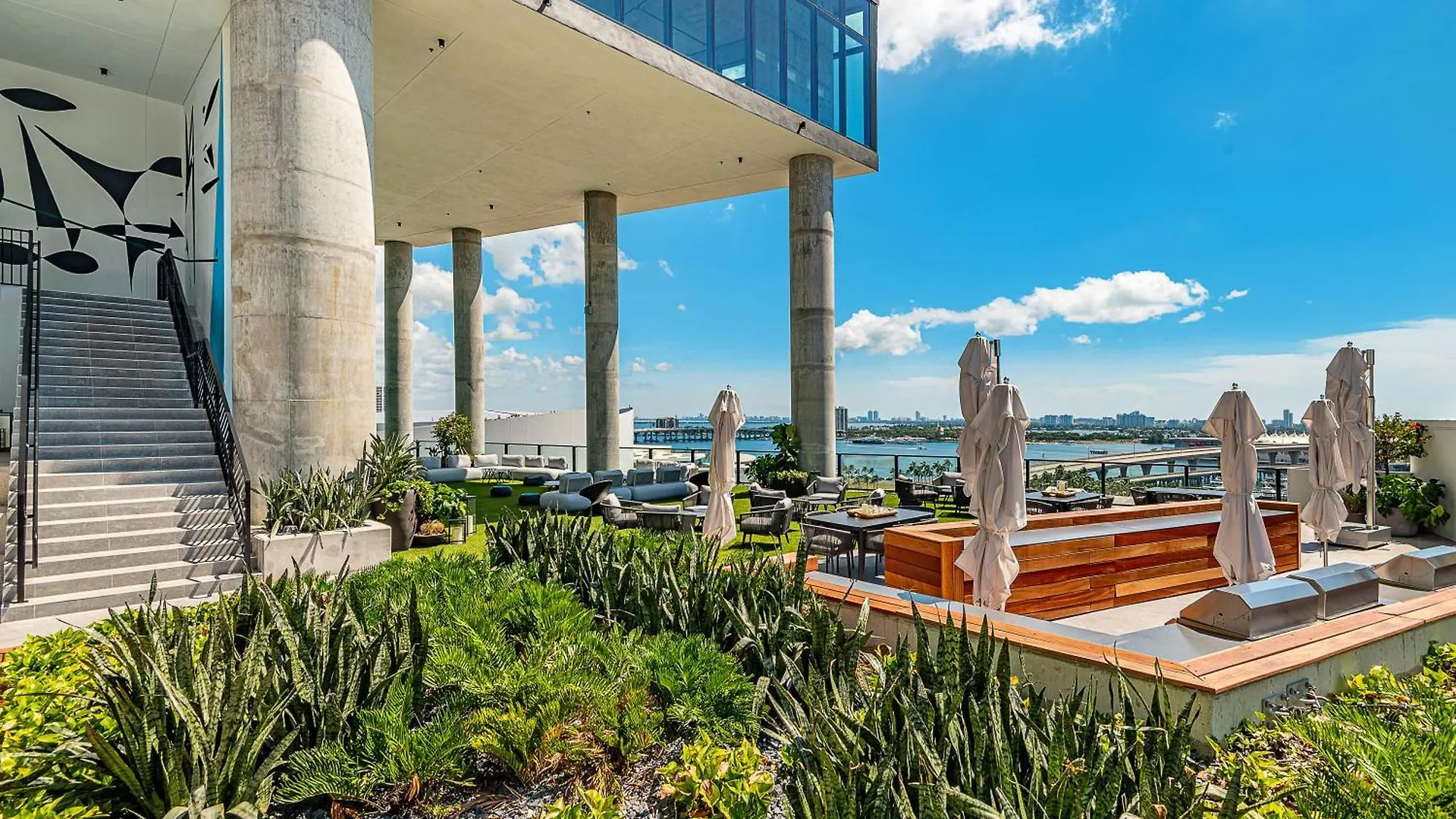 Studio With A City View Near Bayside *