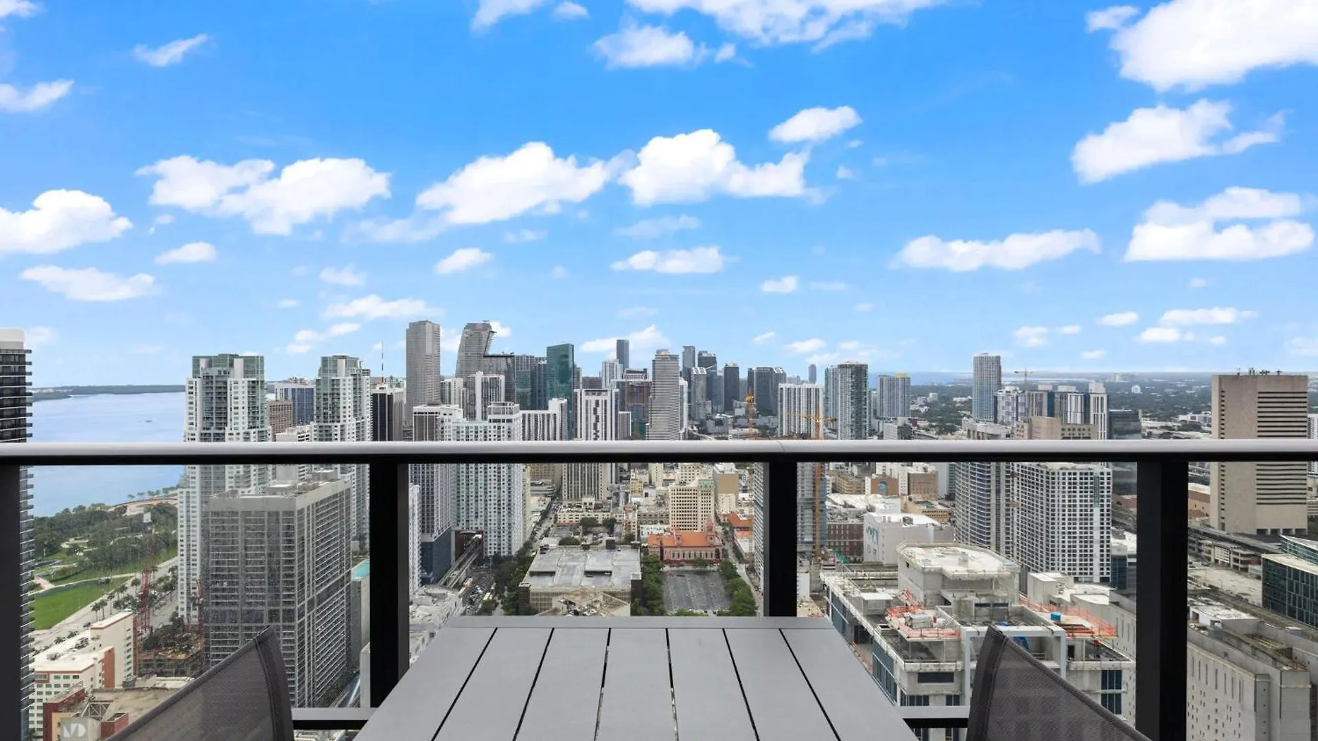 Διαμέρισμα Ph 49 Floor Luxury W Free Parking *