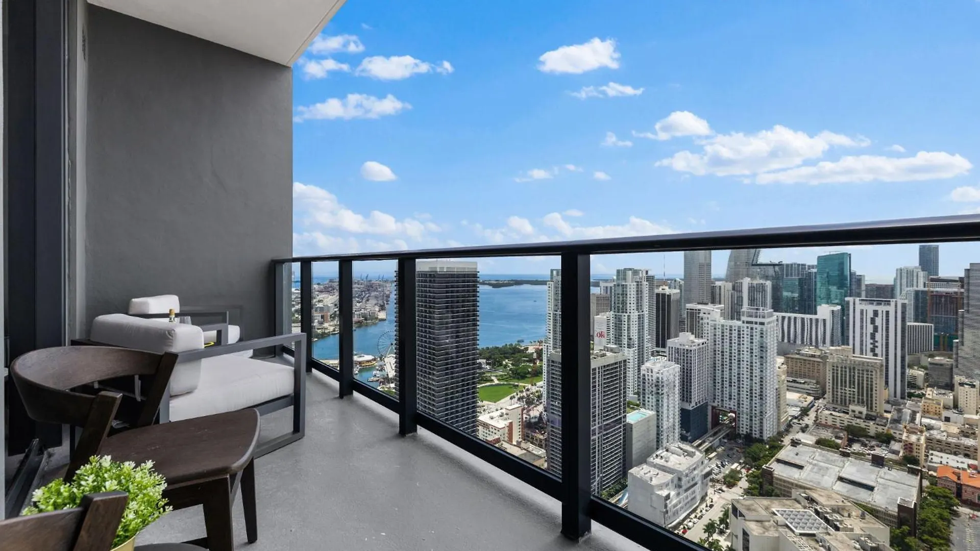 Daire Ph 5107 Fl 1 Bedroom Lux Ocean View In Downtown Miami