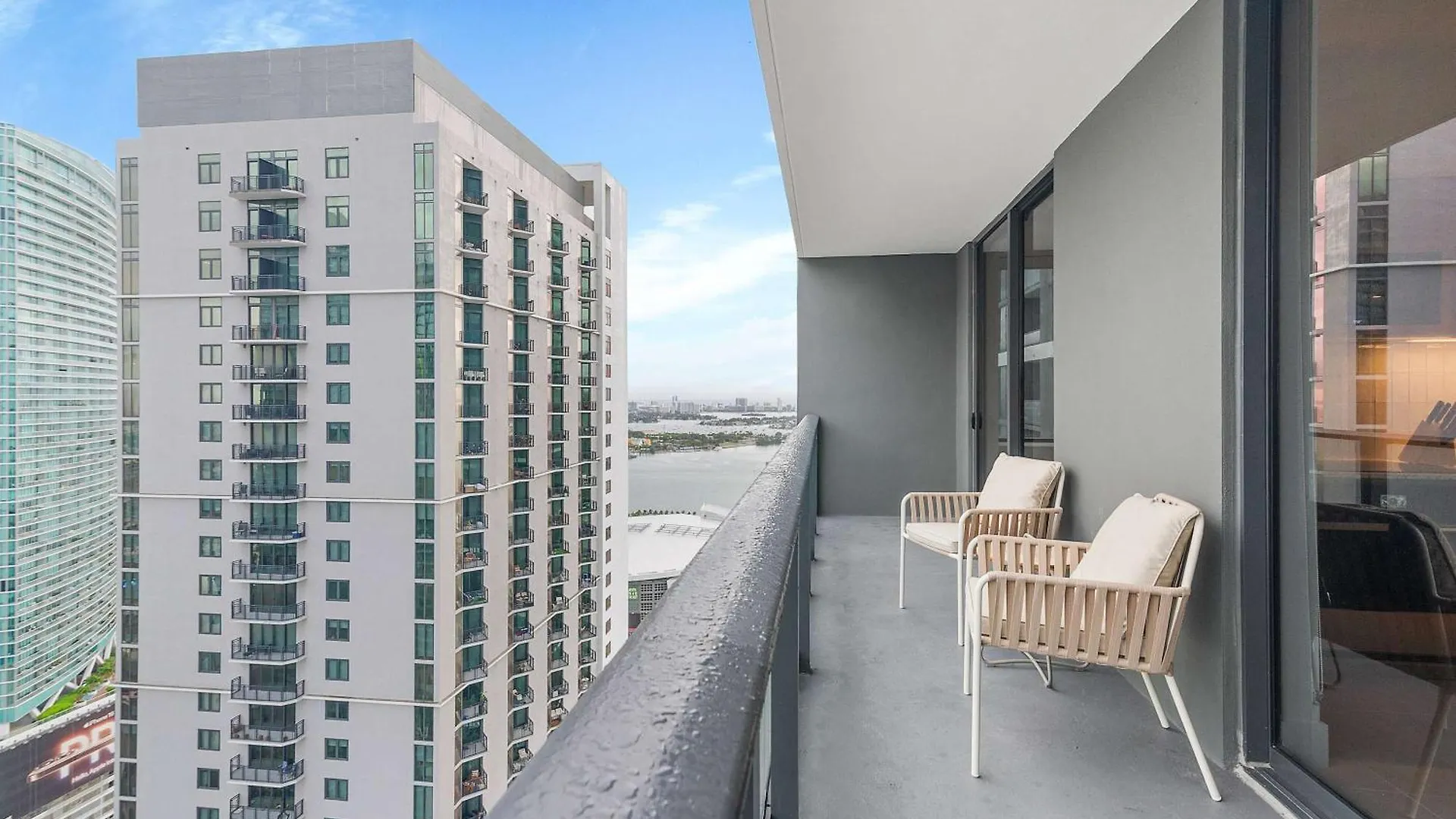 Apartment Beachside Escape Your Oasis