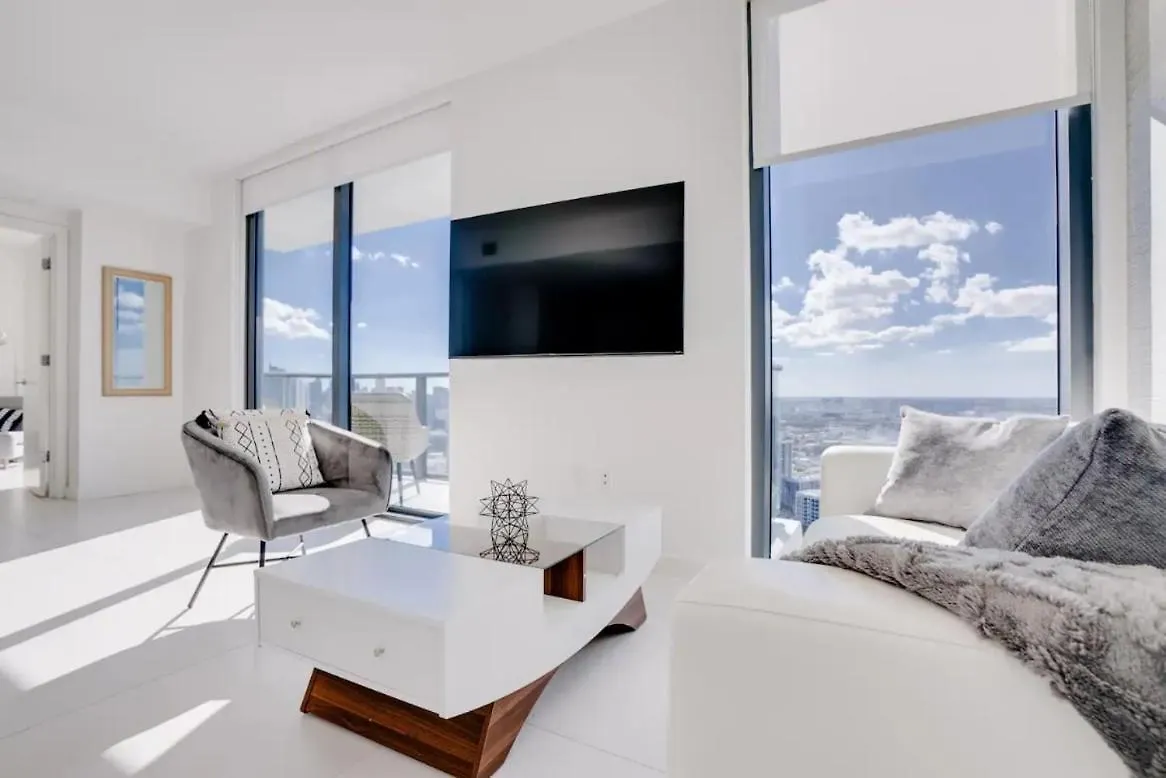 Paraiso- Rooftop Pool Views And Prime Location Σπίτι διακοπών