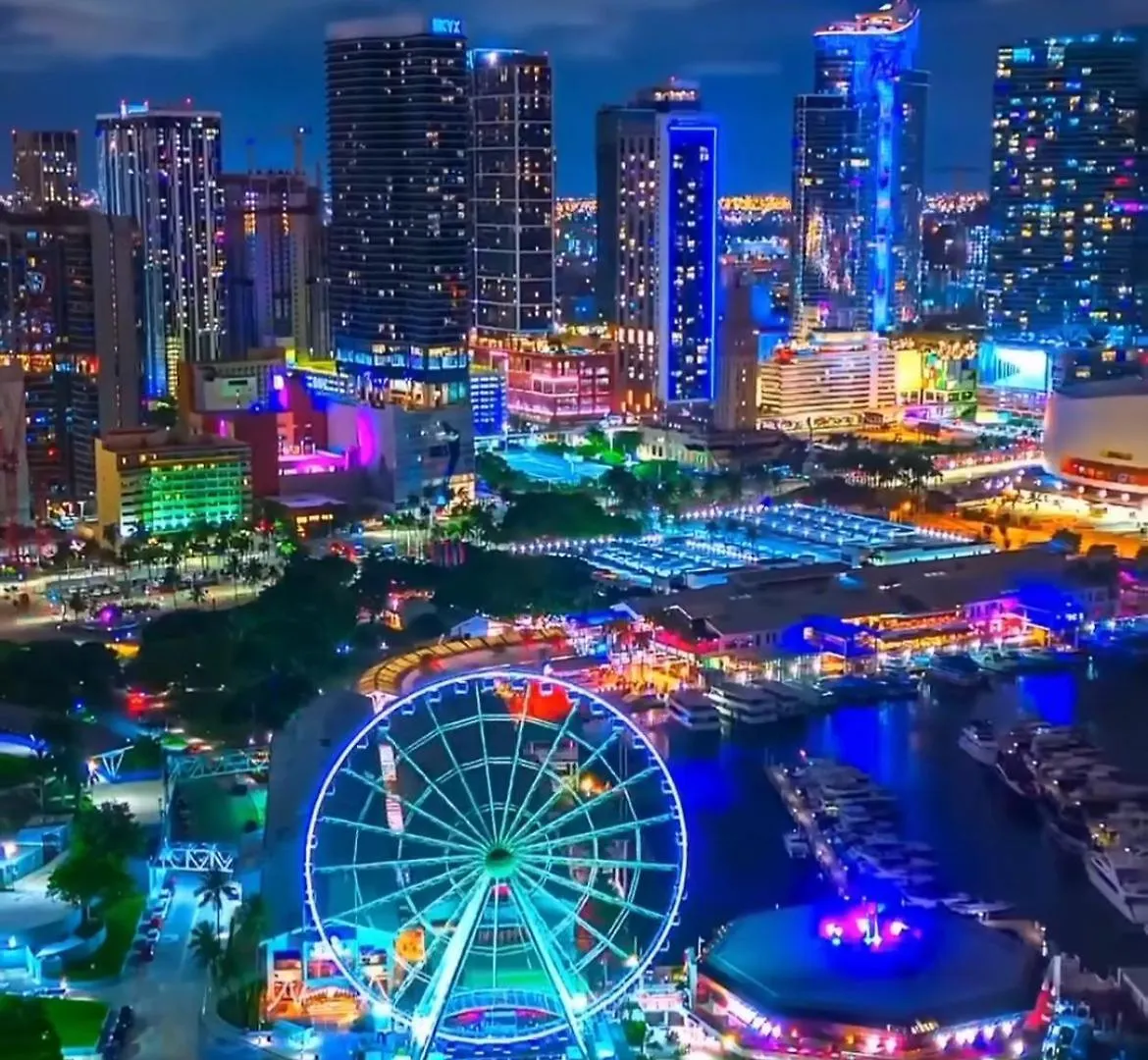 Explore Miami's Heat - Huge 1 Bed Pool & Gym Prázdninový dům Miami