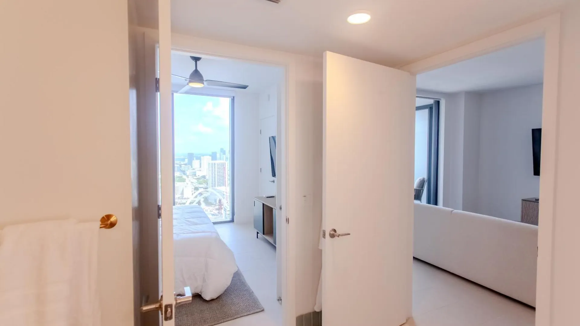 Luxurious Downtown Escape Apartment Miami