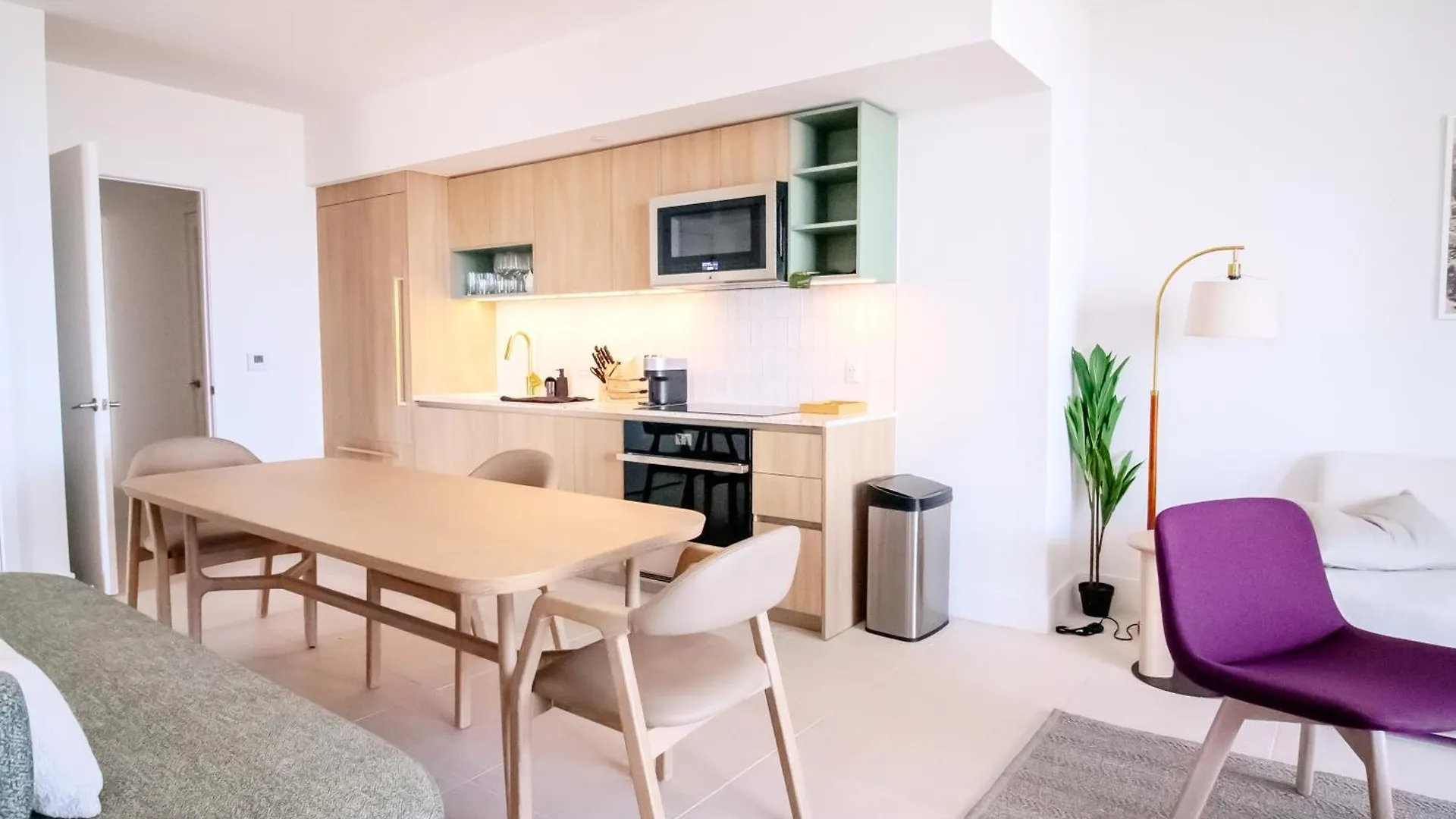 Luxurious Downtown Escape Miami