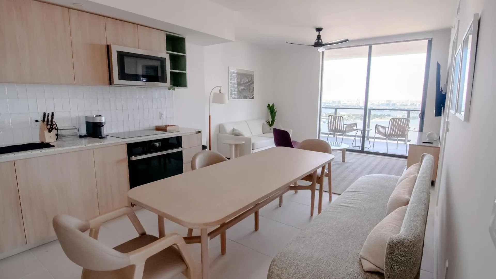 Luxurious Downtown Escape * Miami