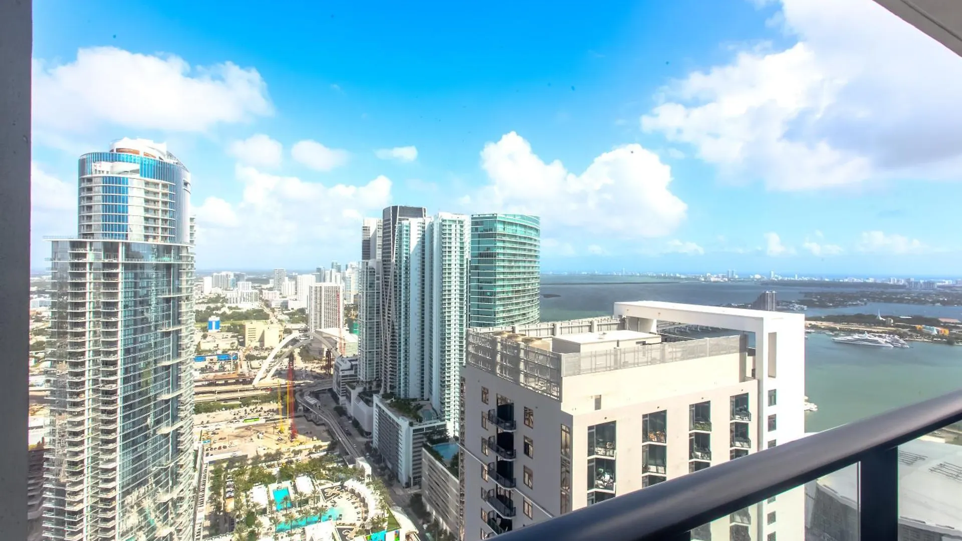 Luxurious Downtown Escape Miami