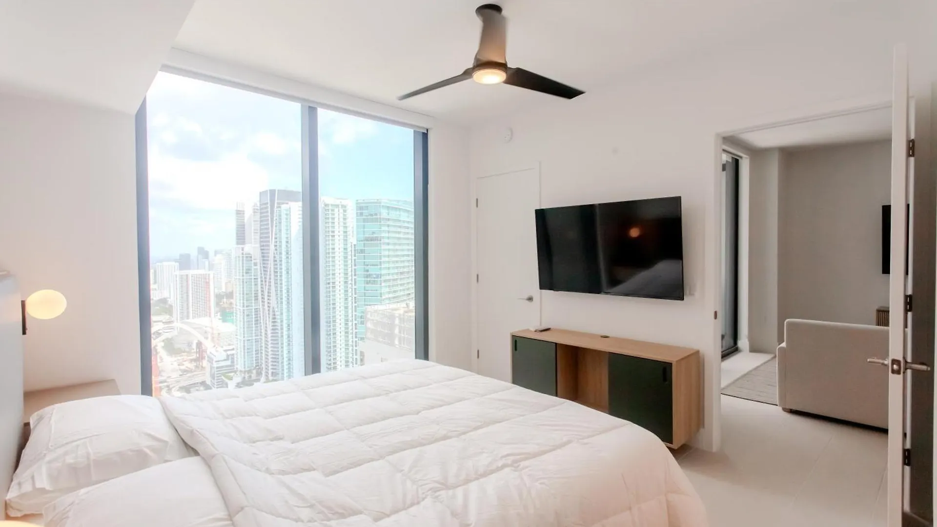 Luxurious Downtown Escape Miami