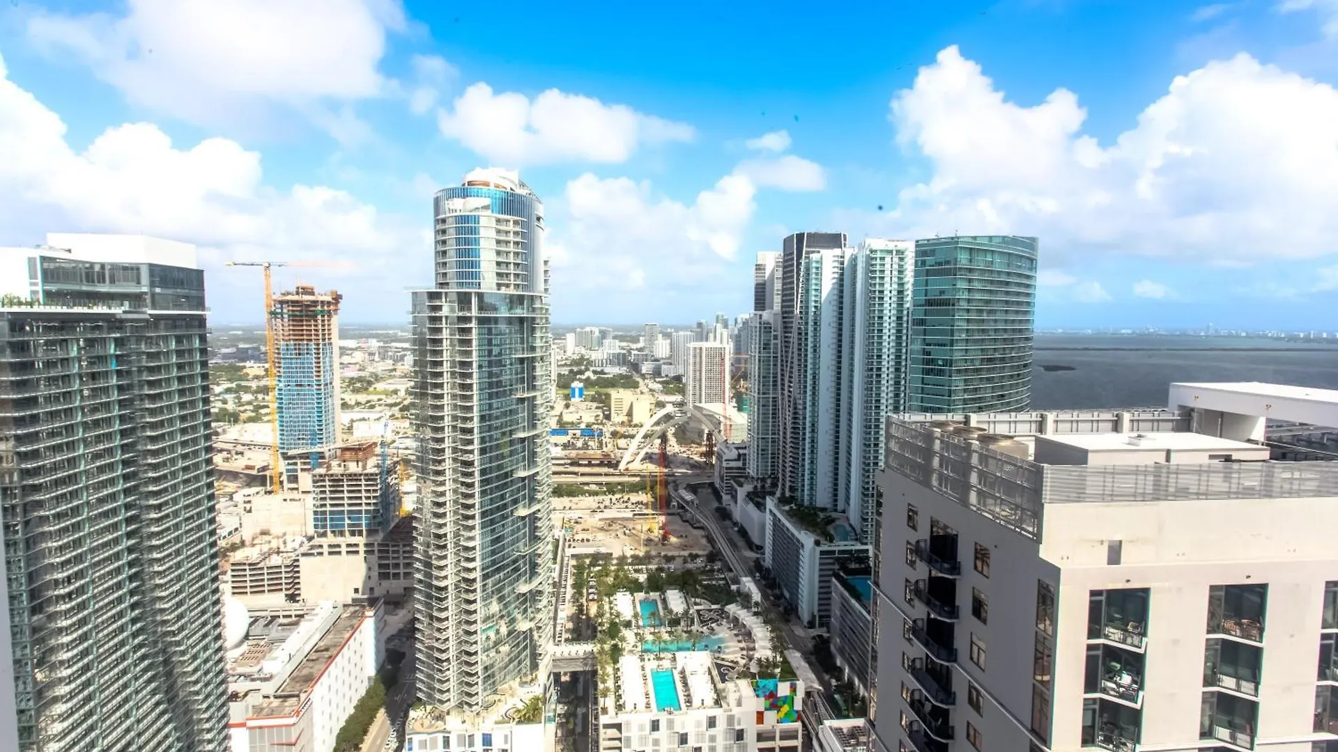 Luxurious Downtown Escape Apartment Miami