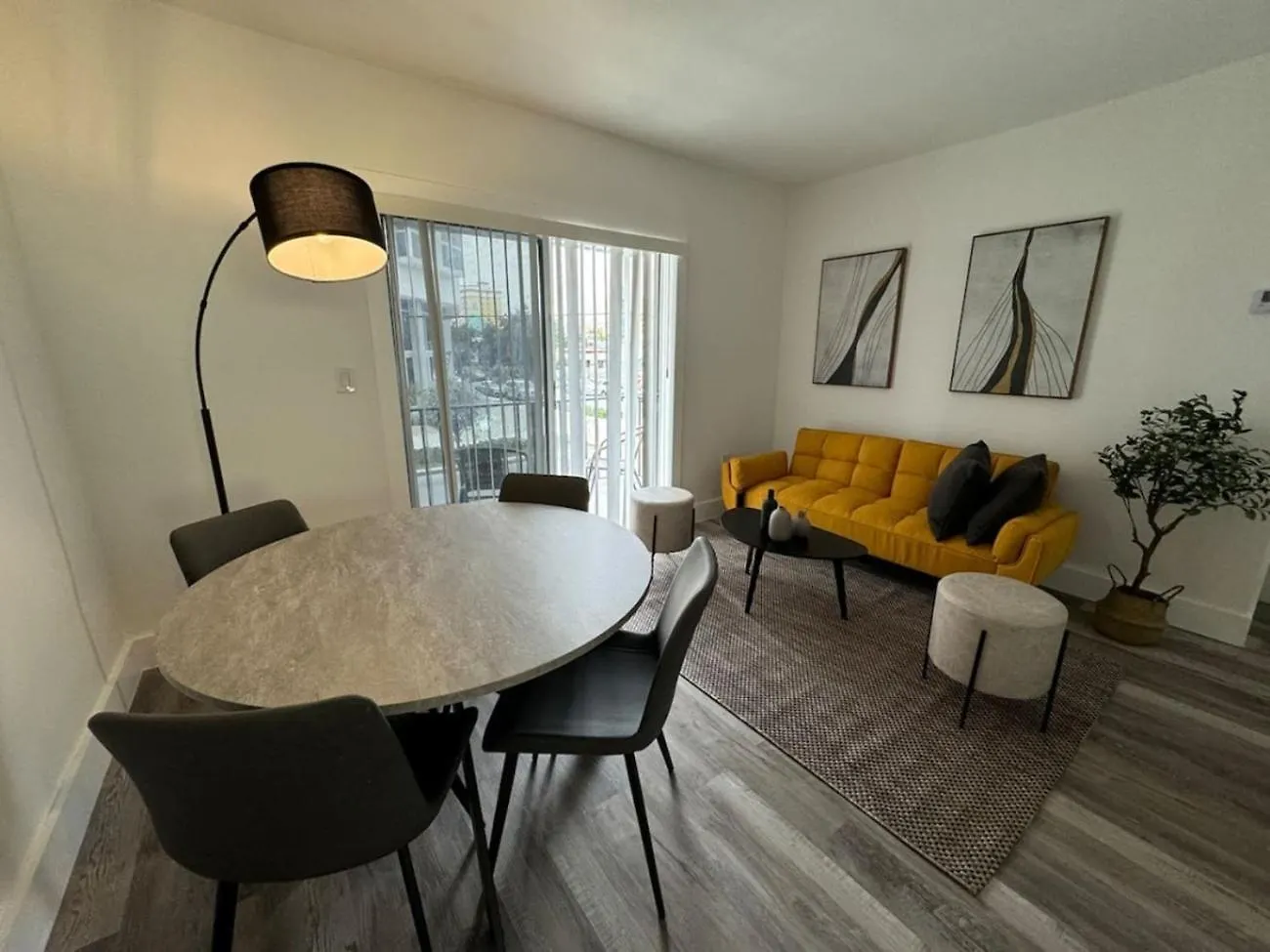 Remodeled Little Havanna Great Location דירה מיאמי