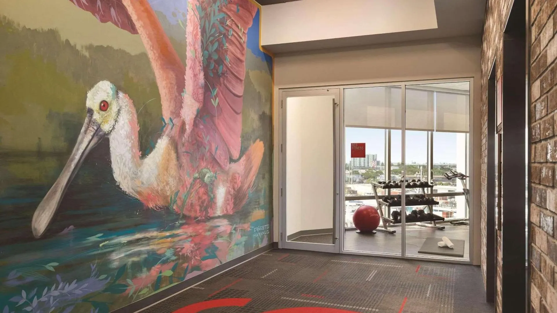 Radisson Red Airport 3*