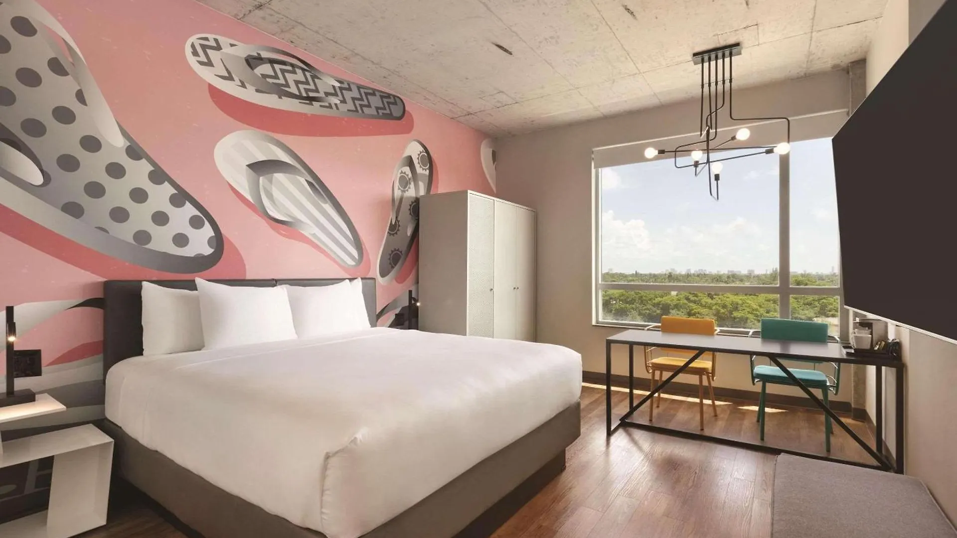 Radisson Red Airport 3*