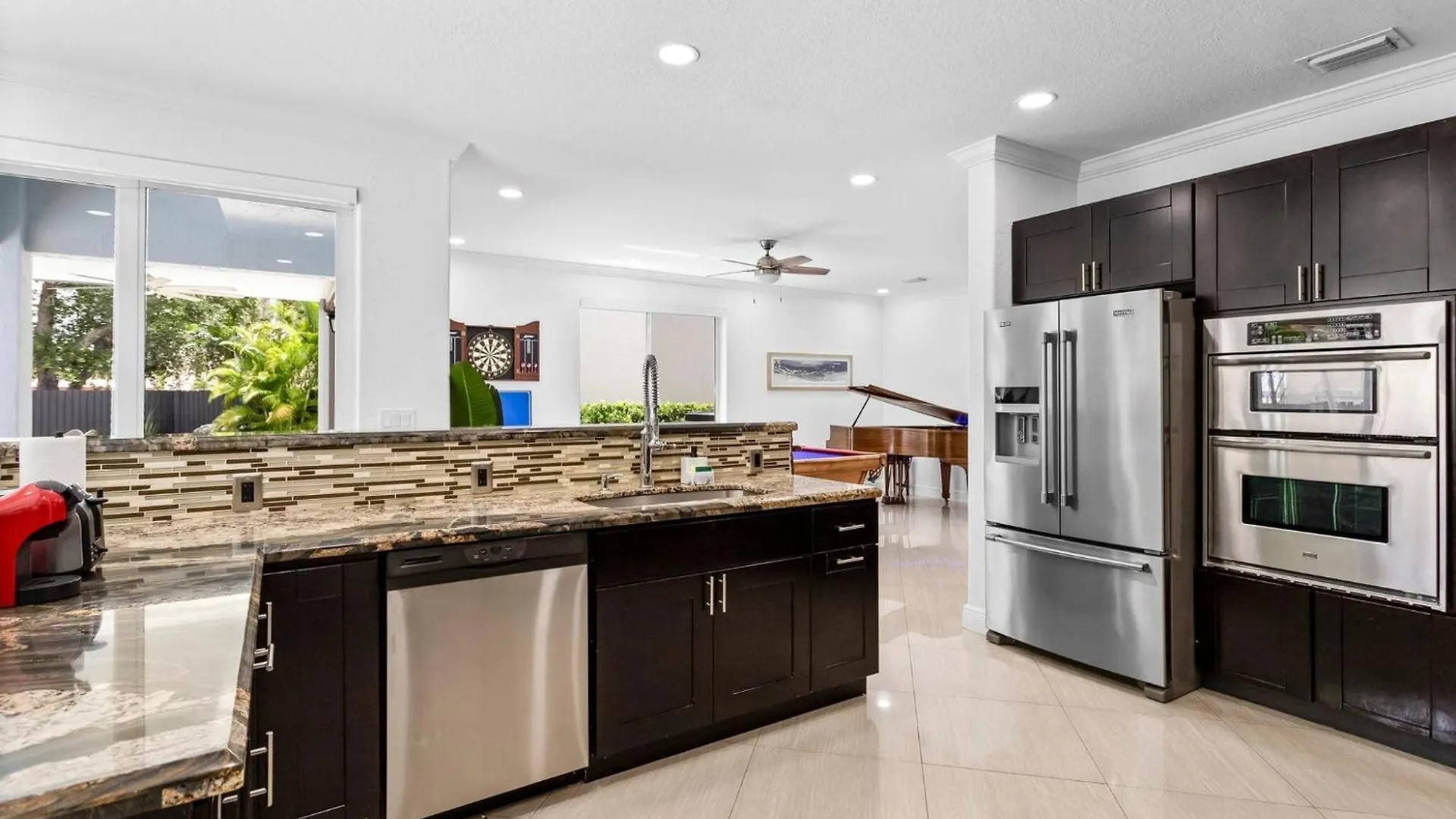 Luxe 5br I Pool Jacuzzi Fire Pit Piano Miami